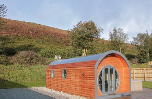 Kingswood Cottage | STAPELEY POD, romantic, character holiday cottage in Chirbury