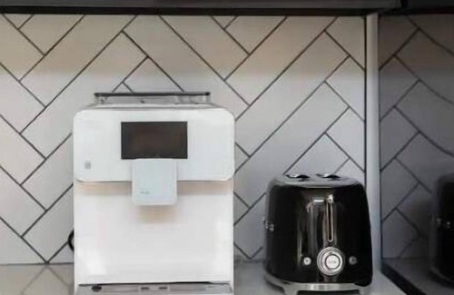 Hendersonville House | Star Sky-Boho Rustic Tiny Home With Hot Tub 20 Minutes From Asheville
