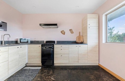 Yucca Valley Cabin | Stardust Homestead - Joshua Tree