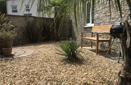 St Austell House | Starfish Cottage- private beach and within a short walk of Charlestown