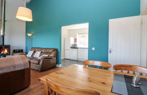 Gruline Cottage | STARFISH COTTAGE, pet friendly in Craignure, Isle Of Mull