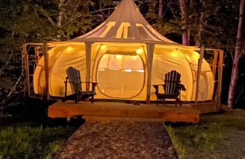 Oregon City RV Rental | Stargazing Glamping Swim Oasis