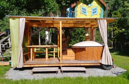 Osjakow House | Stary Spichlerz nad Wartą