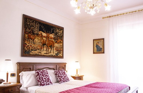 Vecchiano Apartment | Stately home in the heart of Tuscany