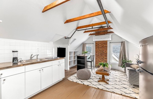 Detroit Apartment | Stately Studio Apartment
