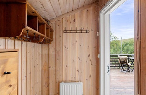 Bjerkreim Cabin | Stavtjørn Apline Lake Haven