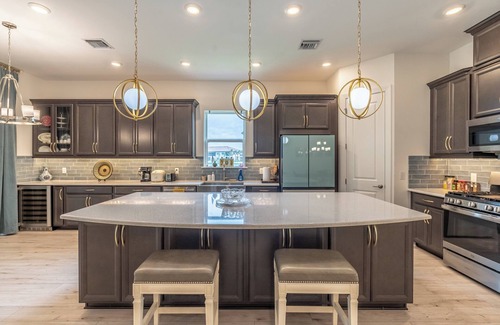 Naples House | Stay a stylish 3BR retreat in Naples—perfect for families or groups