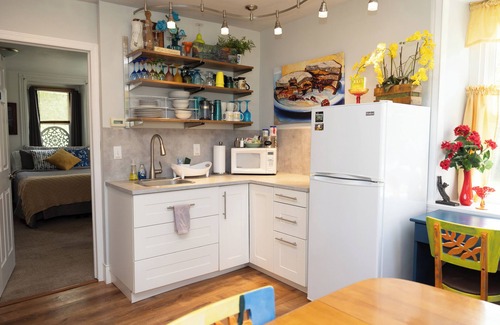 Mainland Other | Stay and Be Home - Artful & Charming Guest Suite