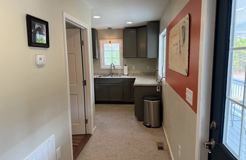 Ruther Glen Cottage | Stay and Play! Country Cottage Getaway with PRIVATE 3 Acre Swimming Pond