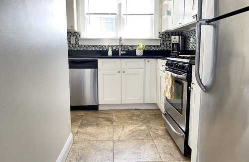 Asbury Park Condo | Stay and relax by the beach with a lakeview in Asbury Park! 31 day min stay.