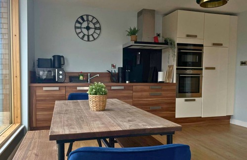 Sheffield City Centre Apartment | Stay Angels @ Blonk Street - Large/Luxury 2 bed