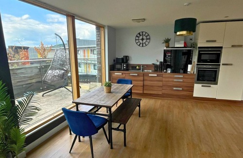 Sheffield City Centre Apartment | Stay Angels @ Blonk Street - Large/Luxury 2 bed