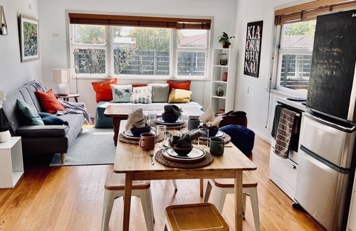 Rotorua House | Stay at a 100 y.o. geothermal property in central Rotorua!
