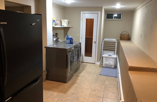 Glasser House | Stay at beautiful Leisure Lake Lodge