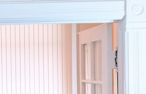 Dundee-Happy Hollow Historic District Apartment | Stay Classy at 2-Queen in Heart of Omaha - Dundee Neighborhood - Porch