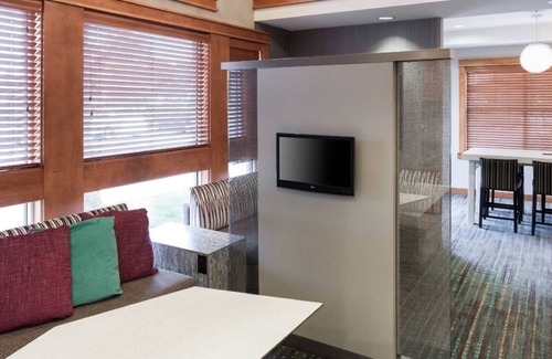 San Bernardino House | Stay Close to Big Bear Mountain! 1 BR Suite w/ Full Kitchen, & Breakfast!