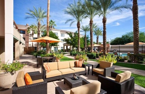 Chandler Apartment | Stay Close to Desert Botanical Gardens! Comfortable Unit, Outdoor Pool, Jacuzzi!