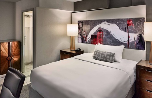 Center City West Hotel | Stay Close to Rittenhouse Square! Outdoor Swimming Pool, Pets are Allowed!