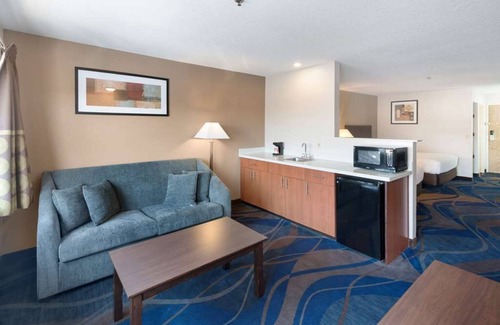 Tri-Cities Resort | Stay in Comfort in Kennewick, WA! 2 Family-friendly Units w/Complimentary BFast