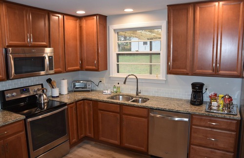 Franklin House | Stay in Franklin - Contact-free check-in- house - fire pit & grill