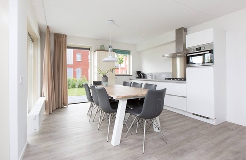 Akkrum House | Stay in our spacious Sneekermeer 8 home with private jetty.