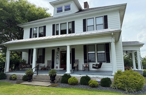 Bloomfield House | Stay in the Heart of Bourbon Country Tranquil Farmhouse Estate