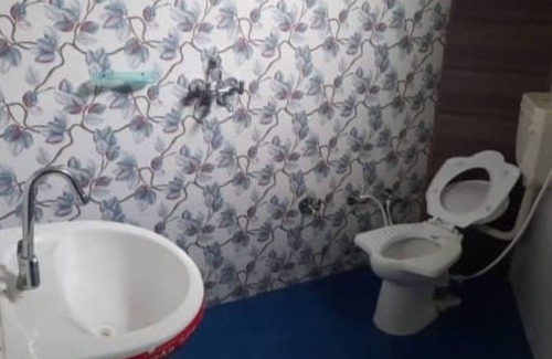 Vrindavan House | Stay in Vrindavan. Near ISKCON Temple Vrindavan