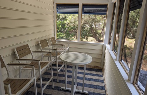 Southern Shores House | Stay near Outer Banks Beaches - just a quick stroll away