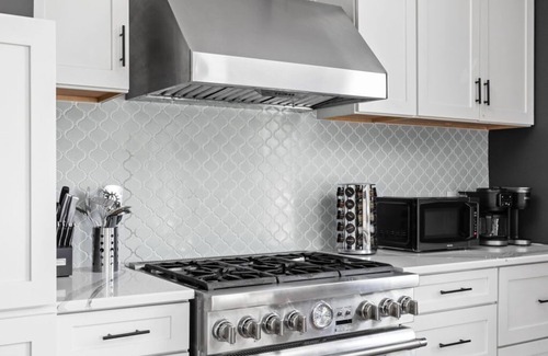 Lockerbie Square House | Stay on Mass Ave | Dine, Shop & More Steps Away