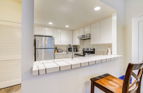 San Pablo Condo | Stay & Play: Bay Area Condo w/Community Pool!