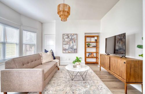 King House | Stay Portland - Portland Fun Colorful Victorian - 91 WalkScore