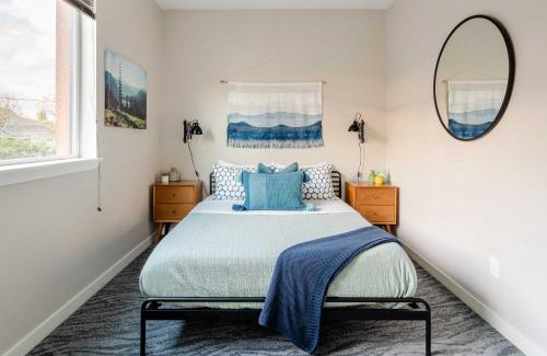 Belmont Apartment | Stay Portland - The Mid-Century Cabin in Portland - Thrift & Eat