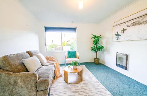 Kings Meadows House | StayAU Newly Luxe 6BR Cradle Mountain with fireplace