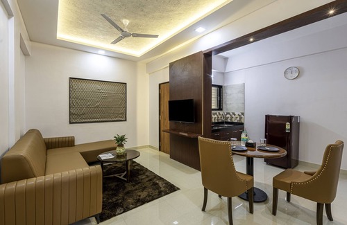 Kharadi Hotel | StayBird Divine Suites Business Hotel