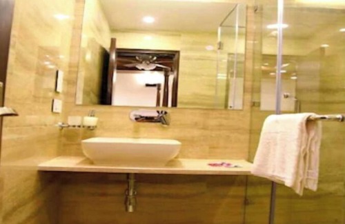 Paharganj Hotel | Staybook Atlanta@New Delhi Railway Stationn