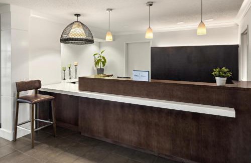 West Bloomington Hotel | Staybridge Suites Minneapolis-Bloomington by IHG