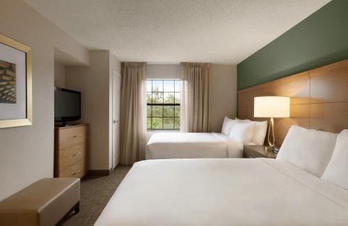 Tampa Hotel | Staybridge Suites Tampa East- Brandon by IHG