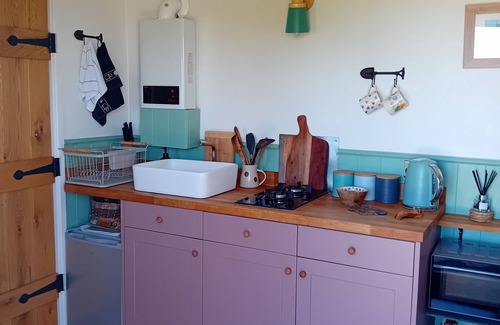 Hartland Cabin | stayinhartland @ Quincecote shepherds hut