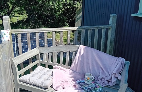 Hartland Cabin | stayinhartland @ Quincecote shepherds hut