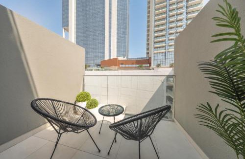 Jumeirah Village Triangle Apartment | StayShort - Elegant Studio in JVT Sleeps 3 with Balcony