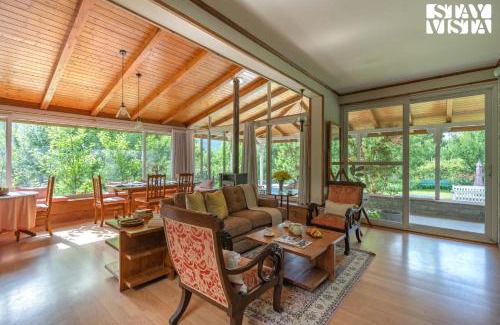 Raison Villa | StayVista at Mayflower Aramgarh with Orchards, BBQ