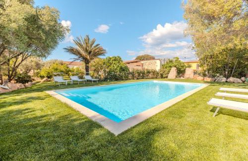 Buddittogliu Straulas Apartment | Stazzo San Teodoro L'Olivastro Piscina Condivisa