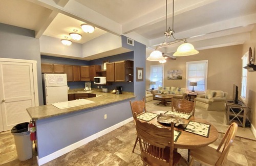 Steinhatchee Cottage | Steinhatchee Landing Resort - Victorian Cottage 8