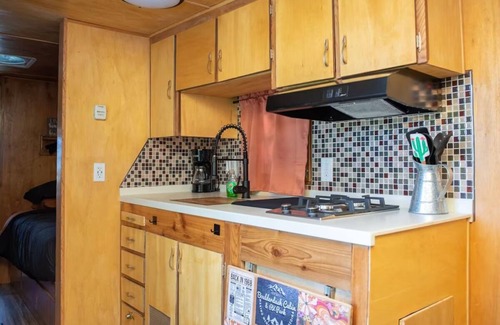 Bandera House | "Stella" 1968 Boles Areo Trailer with lovely views and river access!