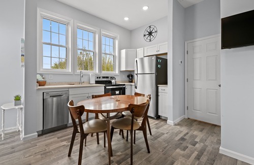 Chincoteague Apartment | Stella della Baia - Close to town, Brand new!