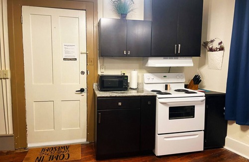 Coshocton Apartment | Stella's Place in Heart of Historic Roscoe Village