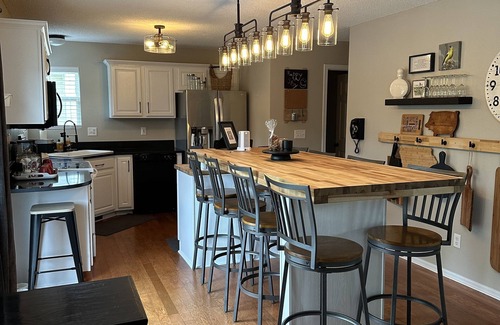 Ankeny House | Stellar 4 bedroom home, newly renovated in Ankeny