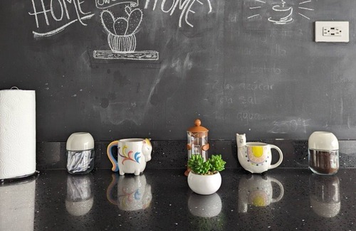 San Pedro Apartment | Stellar kitchen and location, ample storage space