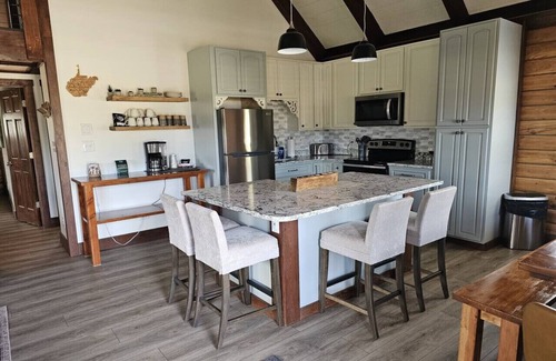 Davis Ski Chalet | Step Inside the Yellow Door – Your Mountain Chalet Escape Awaits