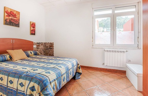 Merexo Apartment | Step into a practically equipped vacation apartment, close to picturesque stretches of coastline and